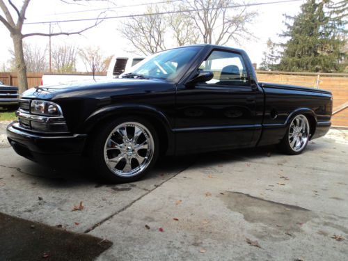 s10 black
