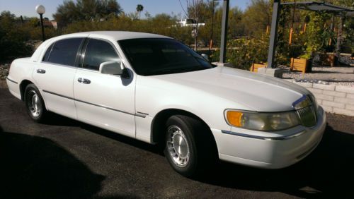 1999 lincoln town car executive series