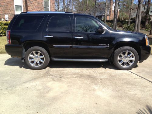2007 gmc yukon denali with low miles in mint condition