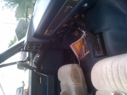 1986 Chevrolet Suburban Scottsdale 10/ Looks&Drives Great/Kept Up to Date, image 6