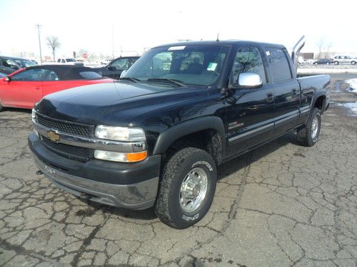 Lt crew cab, 4x4, 6.6 duramax diesel, dual exhaust stacks, very clean, warranty