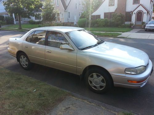 1994 toyota camry 4dr v6 86k very good condition