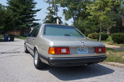 1987 bmw 735i base sedan 4-door 3.5l