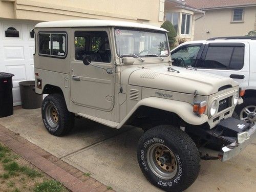 1975 toyota fj40 land cruiser 88,639 miles