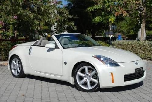 Pearl z roadster automatic w/ low miles - new top