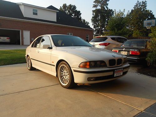 1999 bmw 540i sedan 4-door 4.4l  (msport)