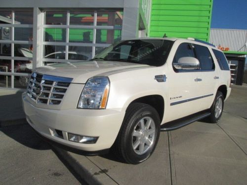 Escalade white awd 1 owner dvd 3rd row leather sun roof 4x4 suv clear title