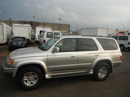 02 toyota 4 runner sr5 220977 miles no accidents leather runs 1000% new tires