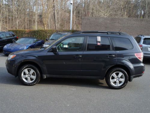 2010 subaru forester x premium wagon 4-door 2.5l   25,000 miles