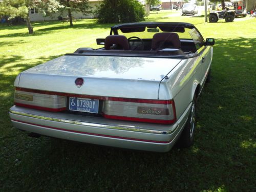 FIRST YEAR 1987 CADILLAC ALLANTE CONVERTIBLE -66,839 MILES, image 3