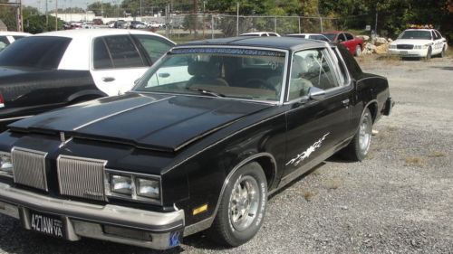 1980 oldsmobile coupe with t-top