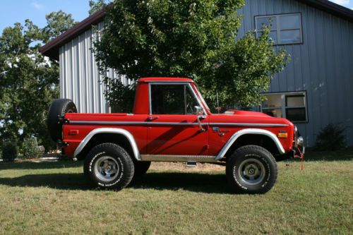 1971 ford bronco 1\2 cab red