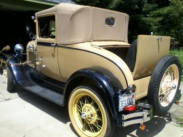 Ford: model a deluxe, color wire wheel with white