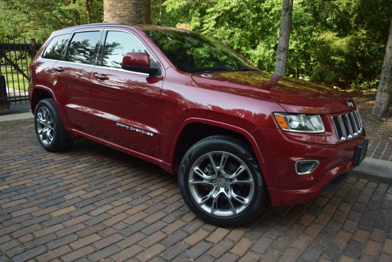 Sell used 2014 Jeep Grand Cherokee 4WD LAREDO-EDITION (WITH UPGRADES) in Coopersville, Michigan 2014 Jeep Grand Cherokee 5.7 Performance Upgrades