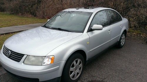 1999 volkswagen passat gls sedan 4-door 2.8l