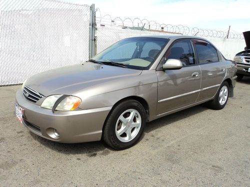 2002 kia spectra base sedan 4-door 1.8l, no reserve