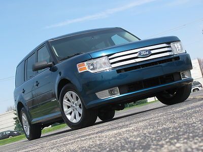 2011 ford flex se only 5k miles bluetooth sync 3rd row seat tow hitch cd changer