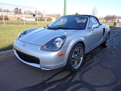 2000 toyota mr2 spyder convertible very low miles excellent condition