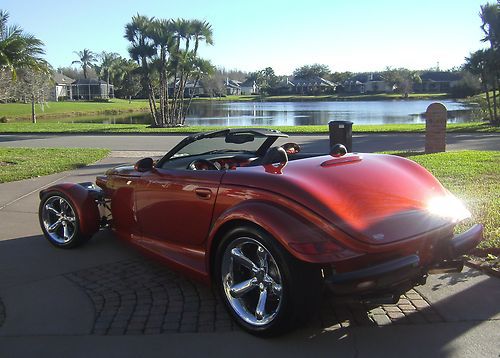 Absoultly  gorgeous 2001 prowler- 25,232 miles- like new - free delivery