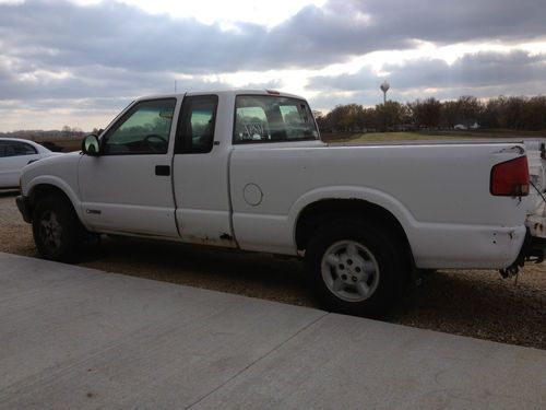 1995 chevy s10 ls extended cab 4x4