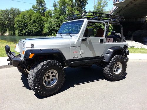 2002 jeep wrangler x apex edition  4.0 5 speed lifted low miles