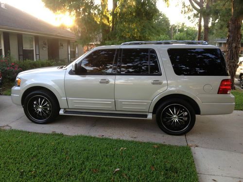 2005 ford expedition limited- oracle halo lights, new 22" rims &amp; tires,bluetooth