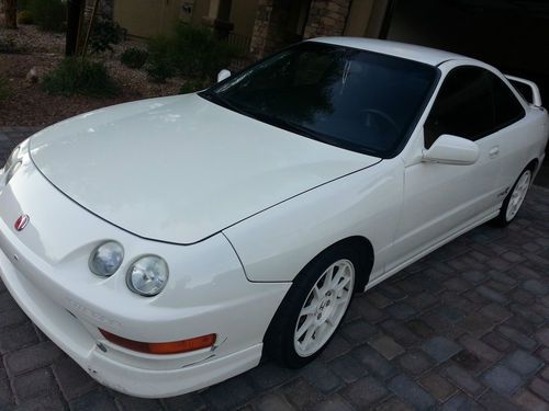 1998 acura integra type r - championship white usdm  - no reserve  clean!