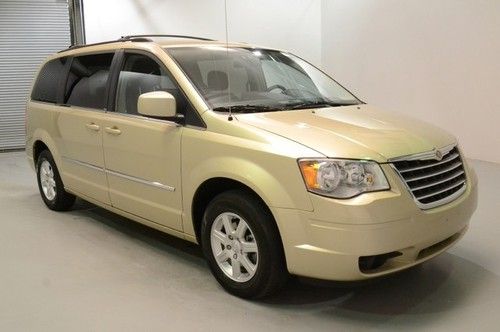 2010 chrysler town &amp; country touring dvd power heated leather keyless kchydodge