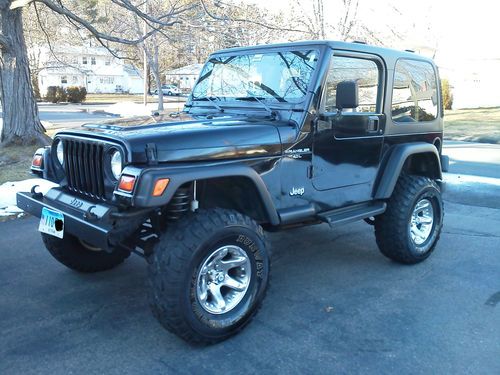 Sell used 1998 Jeep Wrangler 4.0 V6 A/C 4x4 hard and soft