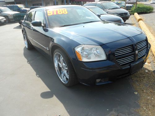 2005 dodge magnum r/t wagon 4-door 5.7l