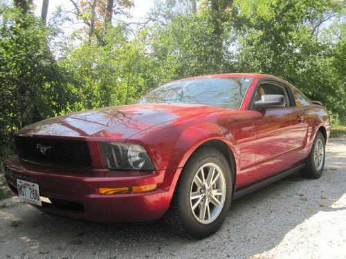 2005 ford mustang premium coupe "very nice"