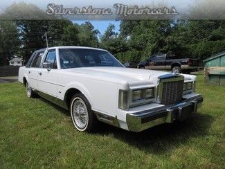 1986 white signature! great driver inexpensive luxury car lots of options