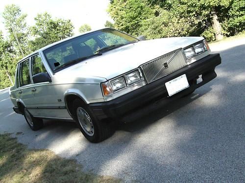 1987 volvo 740gle sedan,loaded, 4 cylinder, automatic, rwd, clean, dependable