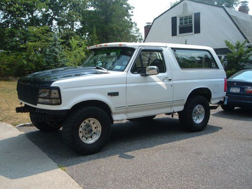 1994 ford "full size monster" bronco "xlt" 4x4 full power removable top upgrades