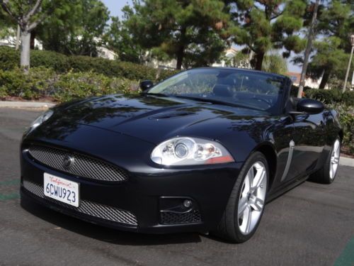 Convertible low mileage in great condition, navigation, 19&#034; alloys, sunny socal!