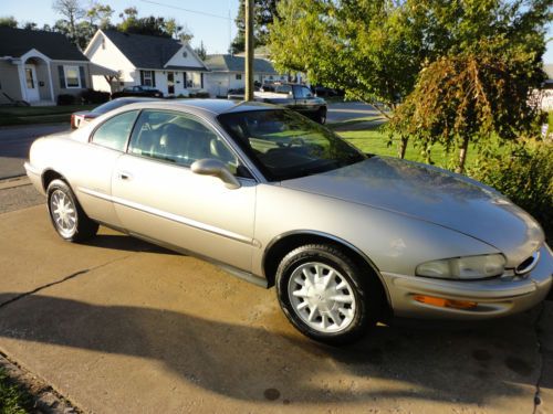 1997 buick riviera base coupe 2-door 3.8l