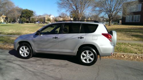 Rav4 4wd v6 w/33k miles