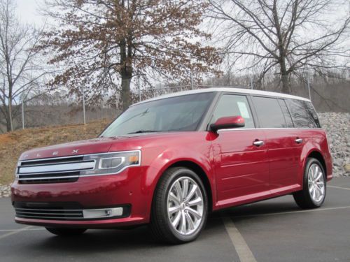 Ford flex 2014 limited awd ecoboost model loaded with the toys low reserve set