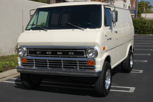 Ford 1972 econoline 300 vintage van. restored ,excellent condition. no rust