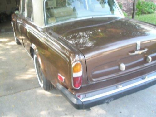 1976 rolls royce silver shadow 4dr sedan / walnut exterior and tan interior