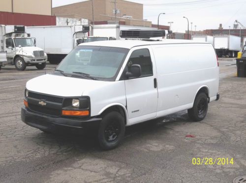One owner chevrolet g3500 refrigerated &amp; insulated carrier 30s cooler freezer