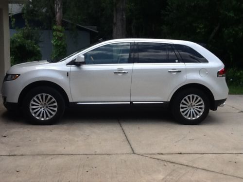 Sell Used 2011 Lincoln Mkx Suv 18k Miles Pano Roof Leather