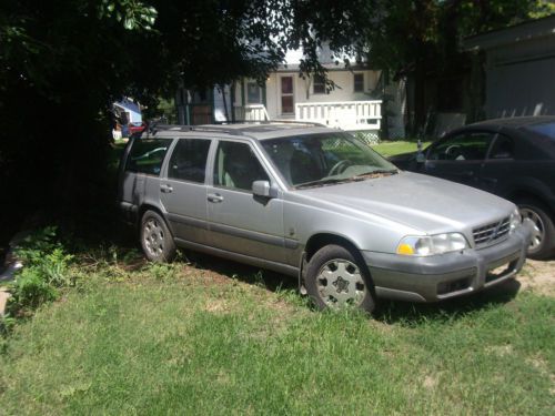 2000 volvo v70 x/c awd se wagon 4-door 2.4l