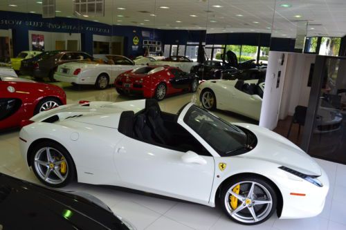 2013 ferrari 458 spider &#034;white/black&#034; only 688 miles