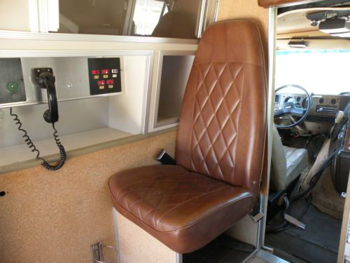 Purchase used 1987 Chevy Ambulance in Nuevo, California, United States