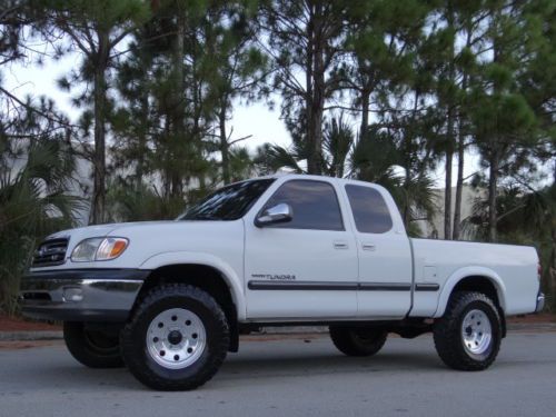 Toyota tundra 4x4 access cab sr5 * no reserve lifted florida * no rust must see