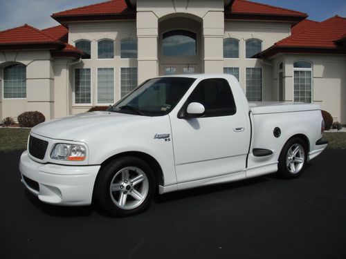2003 ford f-150 svt lightning 5.4l supercharged only 50,000 miles extra clean