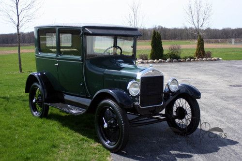 1927 ford model t tudor - nicely restored!