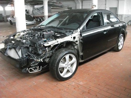 2006 mazda 6s  37,000 miles black sedan easily repairable