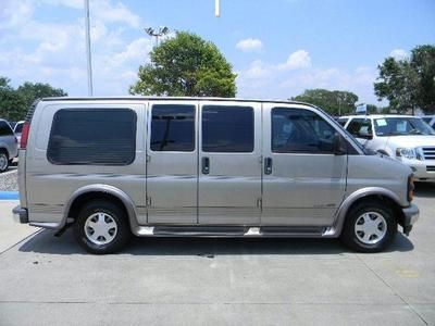 No reserve 2002 gmc savanna passenger van 1-owner very clean